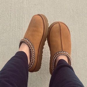 UGG Tasman chestnut slippers  women size 5 cozy and warm winter shoes